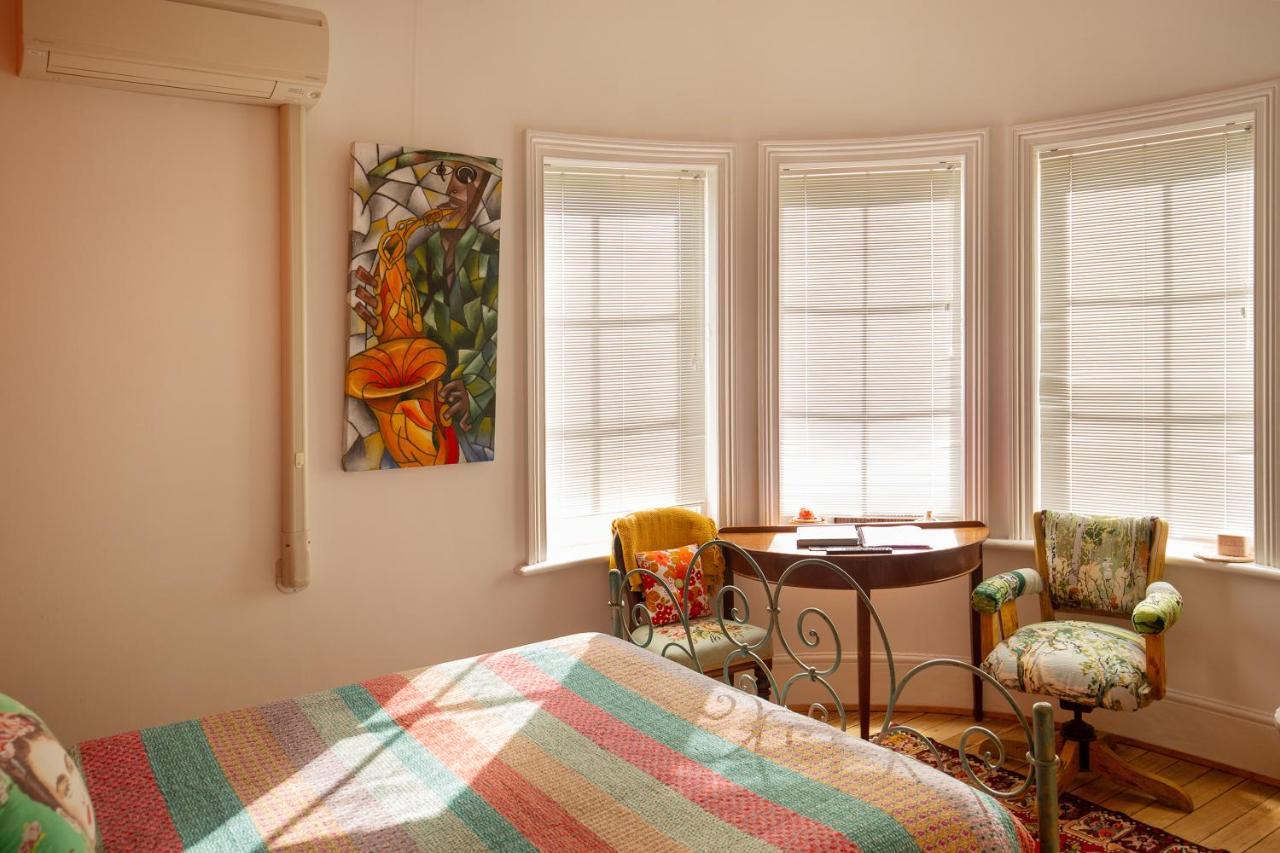 Assemblage Boutique Art B & B Hobart Luaran gambar